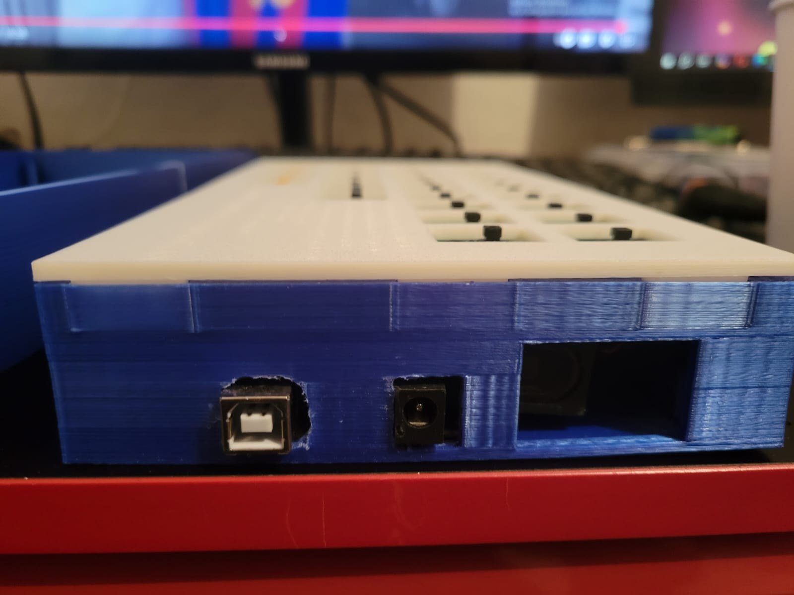 Componentes internos del teclado Braille